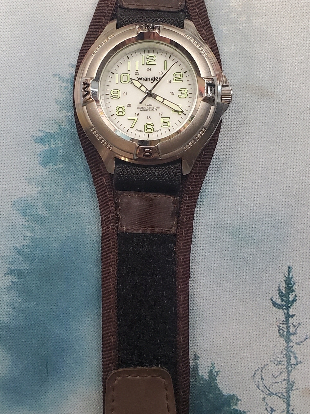 Wrangler Hero 32606-1/AG Analog Men's watch W/Brown & Black, Hook & Loop Strap
